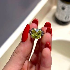 Green gemstone ring
